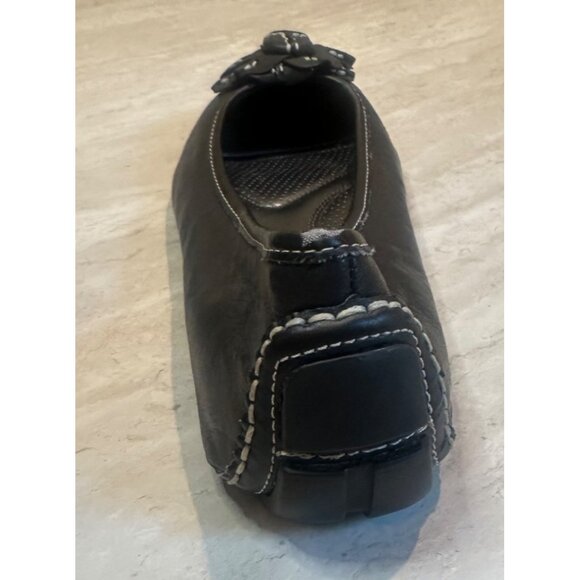 Adrienne Vittadini Black Leather Womens Flats 8M With Floral Toe Detail - Picture 9 of 11